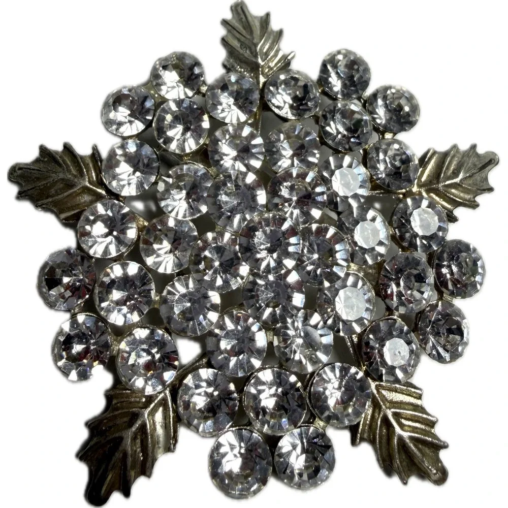 Vintage 1950s Rhinestone Brooch Pin Silver Tone Leaf Crystal Floral‎ Statement